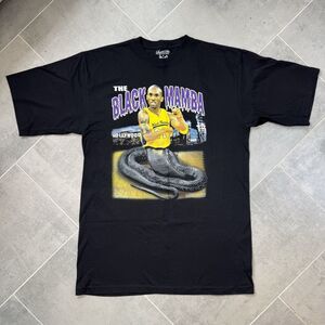 Kobe Bryant Black Mamba Lakers #24 Tee South Pole Medium Y2K Rare
